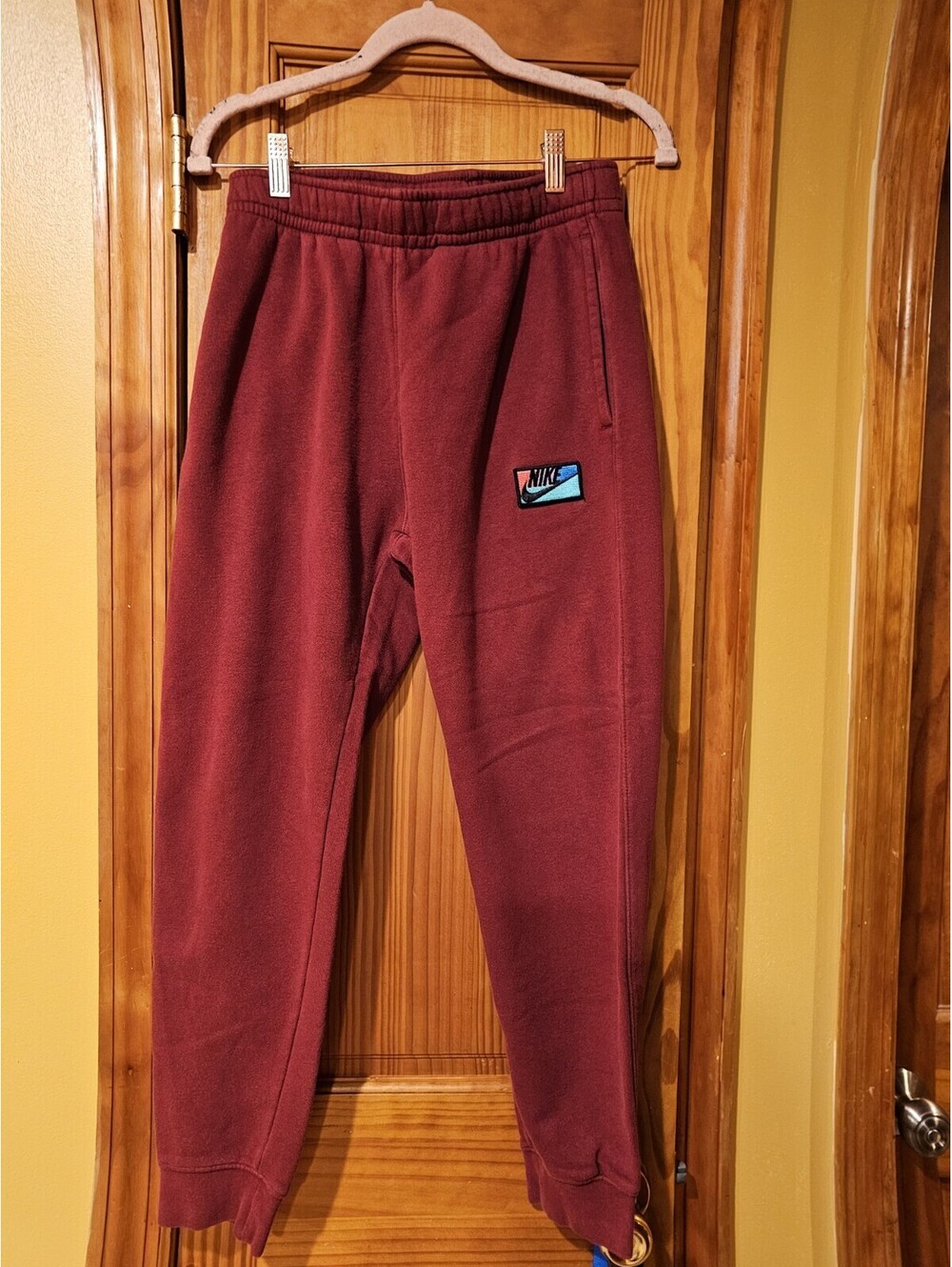 Nike Club Fleece Logo Patch Jogger Pants Mens Small Medium Tapered FB8437-323